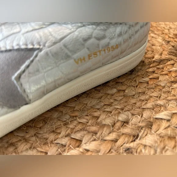 Vintage Havana White and Silver Sneakers with Classic Design light grey 11 - Picture 7 of 16